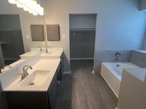 704  Inglewood Trail , DeSoto Texas 75115