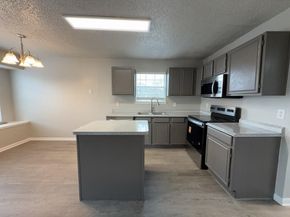 704  Inglewood Trail , DeSoto Texas 75115