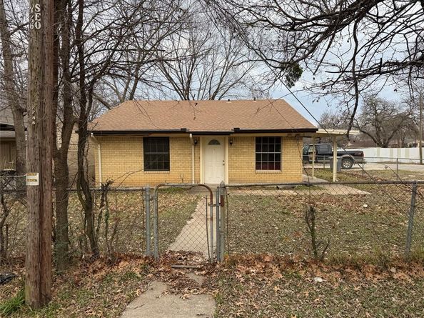 2246  Denmark Street , Dallas Texas 75253