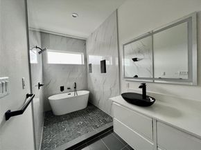 1526  Claude Street , Dallas Texas 75203