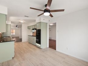 701  Rocky Canyon Road , Arlington Texas 76012