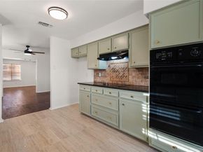 701  Rocky Canyon Road , Arlington Texas 76012