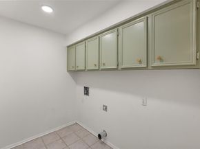 701  Rocky Canyon Road , Arlington Texas 76012