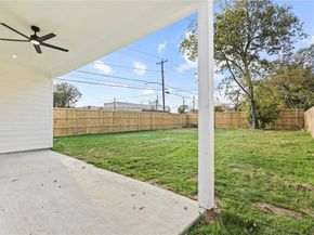 2401  Peabody Avenue , Dallas Texas 75215