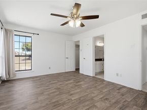 5909  Lake Hubbard Parkway  215, Garland Texas 75043
