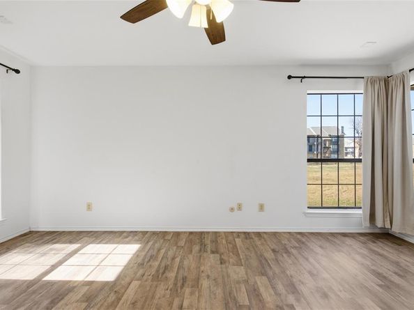 5909  Lake Hubbard Parkway  215, Garland Texas 75043
