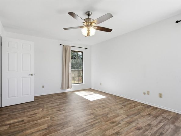5909  Lake Hubbard Parkway  215, Garland Texas 75043