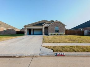 1221  Brazil Street , Azle Texas 76020