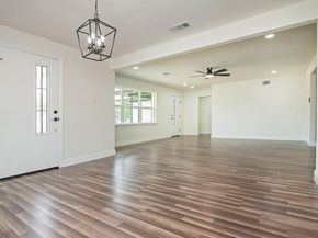 2608  Lockhart Avenue , Dallas Texas 75228