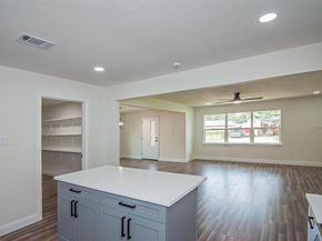 2608  Lockhart Avenue , Dallas Texas 75228