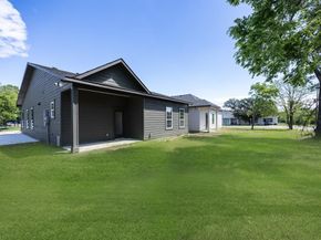 816  Glen Garden  , Fort Worth Texas 76104