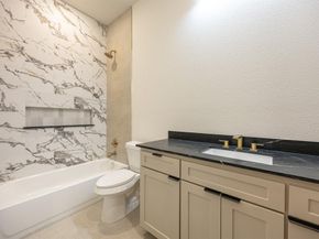 816  Glen Garden  , Fort Worth Texas 76104