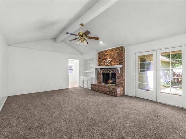 2301  Claridge Circle , Plano Texas 75075