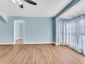 212  Mountain View Drive , Azle Texas 76020