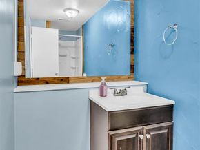 212  Mountain View Drive , Azle Texas 76020