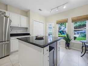 1123  Clermont Avenue , Dallas Texas 75223
