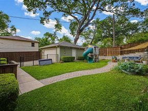 1123  Clermont Avenue , Dallas Texas 75223