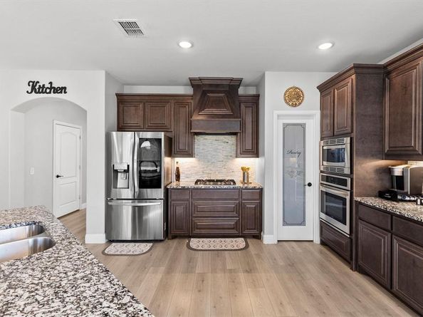 3117  Brookhill Lane , Mesquite Texas 75181