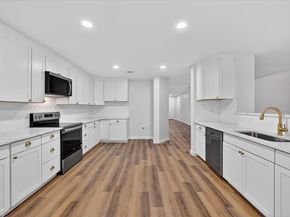 8400  Vinetree Drive , Arlington Texas 76002