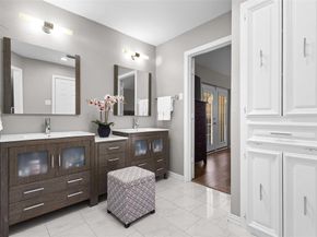 9426  Hillview Drive , Dallas Texas 75231