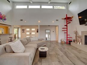 6822  Saint Anne Street , Dallas Texas 75248