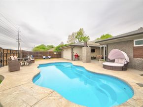 6822  Saint Anne Street , Dallas Texas 75248