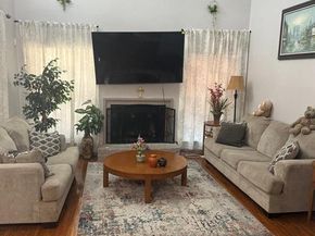 1842  Place One Lane , Garland Texas 75042