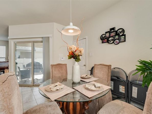 1033  Bruni Court , Aubrey Texas 76227