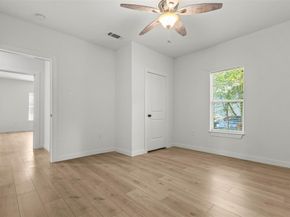 1037 E Richmond Avenue , Fort Worth Texas 76104