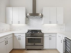 2802  Lee Street , Dallas Texas 75206