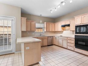 2881  Inniswood Circle , Arlington Texas 76015