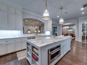 6510  Northwood Road , Dallas Texas 75225