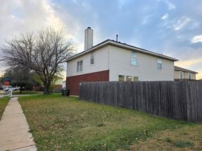 801  Gillon Drive , Arlington Texas 76001