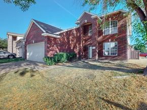 801  Gillon Drive , Arlington Texas 76001