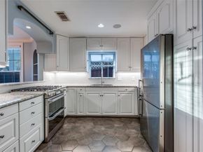 818  Valencia Street , Dallas Texas 75223