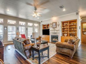 801  Creek Hollow Lane , Fort Worth Texas 76131