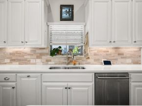 1025  Birds Fort Trail , Arlington Texas 76005