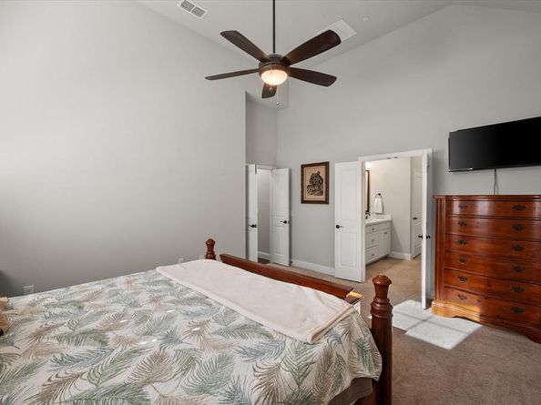 1025  Birds Fort Trail , Arlington Texas 76005