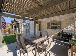 1025  Birds Fort Trail , Arlington Texas 76005