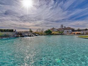 1025  Birds Fort Trail , Arlington Texas 76005