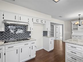 933  Waynelee Drive , Lancaster Texas 75146