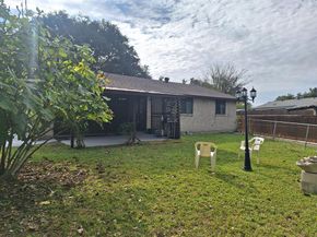 326 E Ferndale Lane , Grand Prairie Texas 75052