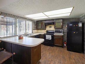 326 E Ferndale Lane , Grand Prairie Texas 75052