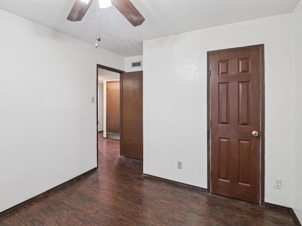 326 E Ferndale Lane , Grand Prairie Texas 75052