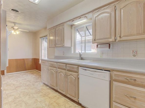 9203  Lindaro Lane , Dallas Texas 75228