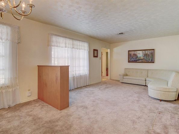 9203  Lindaro Lane , Dallas Texas 75228