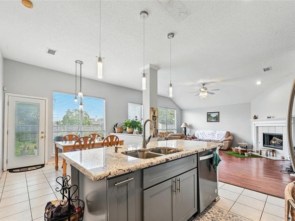 1310  Creek Valley , Mesquite Texas 75181