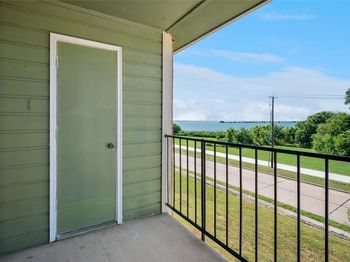 5809  Lake Hubbard Parkway 