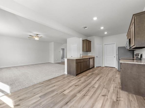 6332  Emerald Tree Lane , Dallas Texas 75241