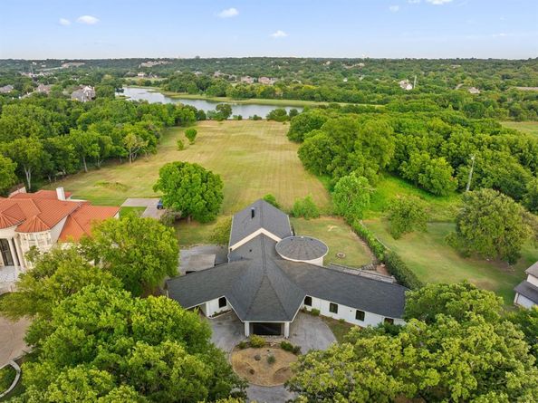 8542  Meadowbrook Drive , Fort Worth Texas 76120